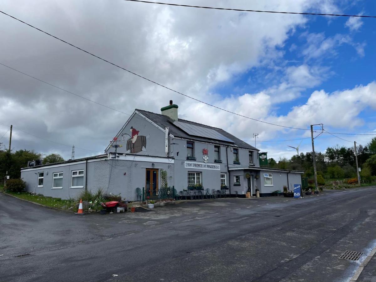 Prince Of Wales Inn Rhymney Экстерьер фото