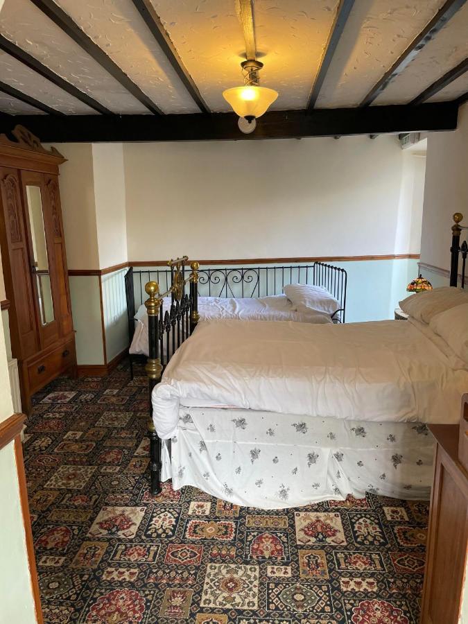 Prince Of Wales Inn Rhymney Экстерьер фото