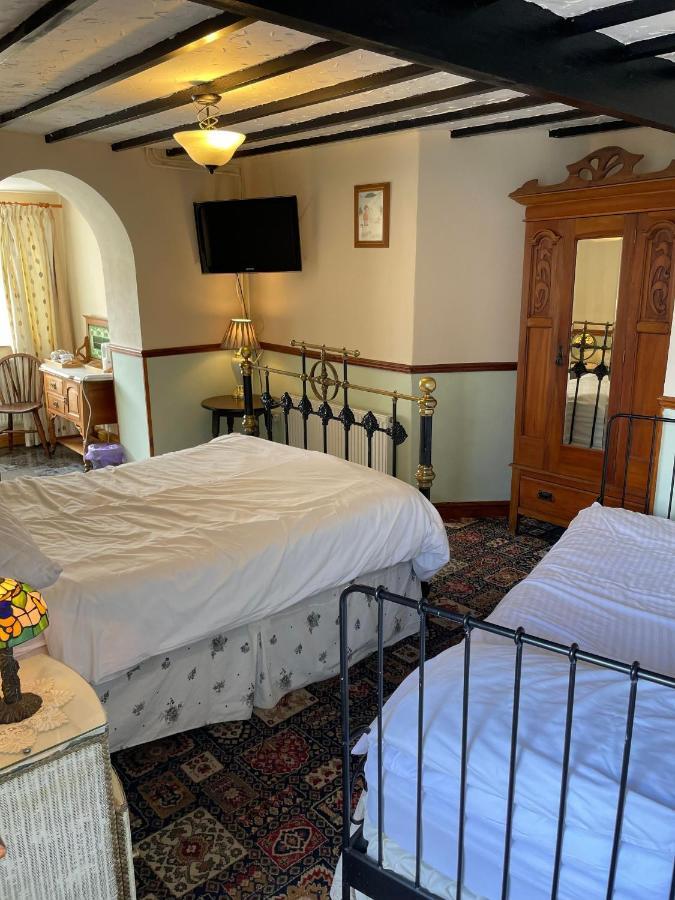 Prince Of Wales Inn Rhymney Экстерьер фото
